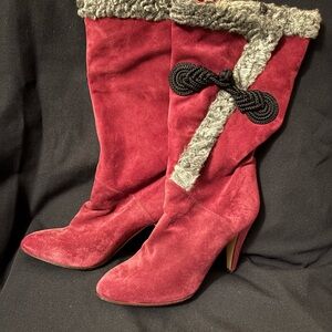 Vera Pelle Red Suede Heeled Boots with Fur Trim